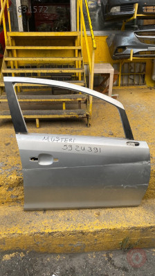 OPEL CORSA D SAĞ ÖN KAPI ÇIKMA ORJİNAL