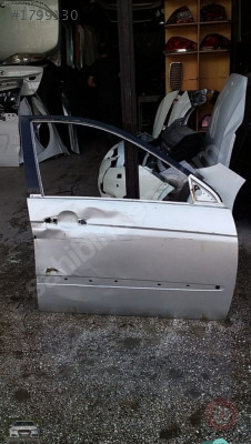 KİA CERATO SAĞ ÖN KAPI