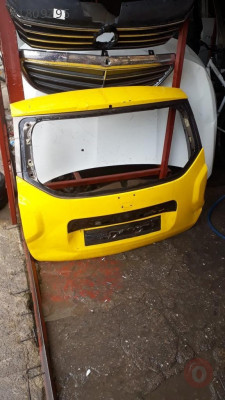 DACİA DUSTER ARKA BAGAJ KAPAGI