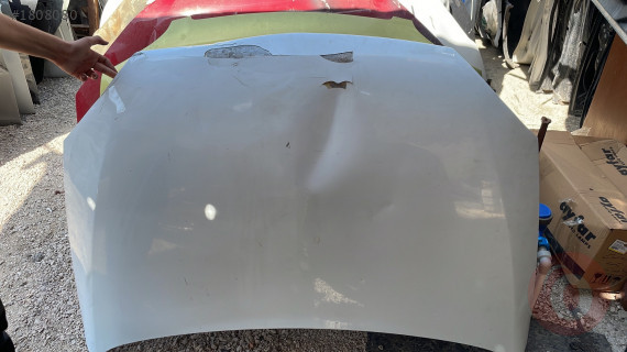 Opel Corsa C Kaput