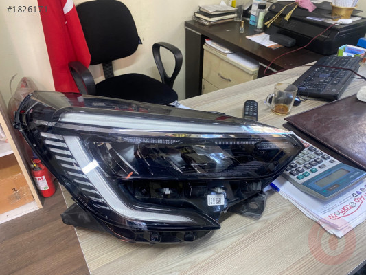 Renault Clio 5 çıkma sağ far ledli