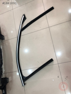 BMW X1 F48 SOL ÖN KAPI ÇITASI E05719