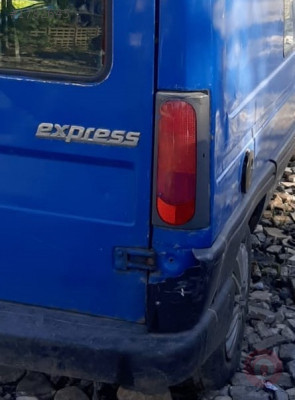 1997 renault espress 1.4 çıkma sağ stop lambası