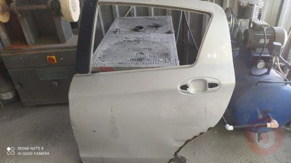 Toyota Yaris 2013 sol arka kapı çıkma