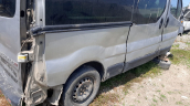 renault trafic kesme sağ arka çamurluk