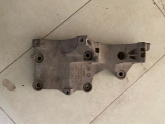 VOLKSWAGEN KLİMA KOMPRESÖR BRAKETİ