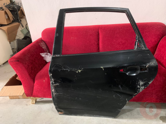 SUBARU IMPREZA ÇIKMA ORJİNAL SOL ARKA KAPI