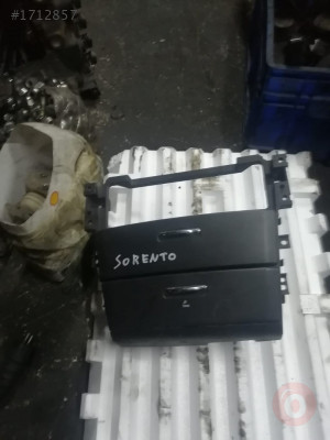 KİA SORENTO ORTA KONSOL ÇEKMECESİ !!!!