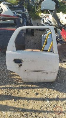 Opel Corsa c 2004 model sağ arka kapı çıkma