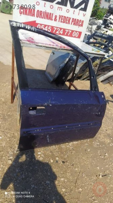 Opel zafira 2004 model sağ ön kapı çıkma