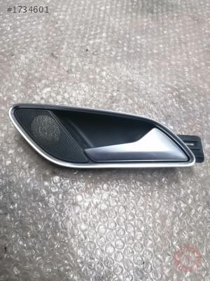 8U0839020C SAĞ ARKA KAPI İÇ AÇMA AUDİ Q3 2012 >>