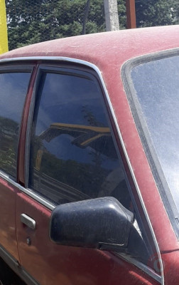 opel ascona çıkma sağ ön kapı camı