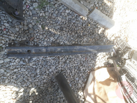 Renault Fluence Ön tampon demiri