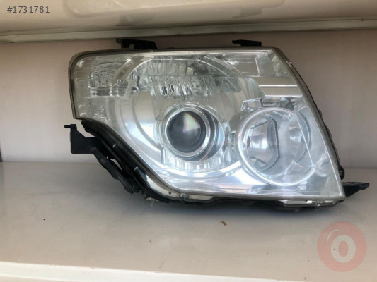 MİTSUBİSHİ PAJERO SAĞ FAR