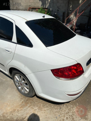fiat linea 2015 sol arka çamurluk