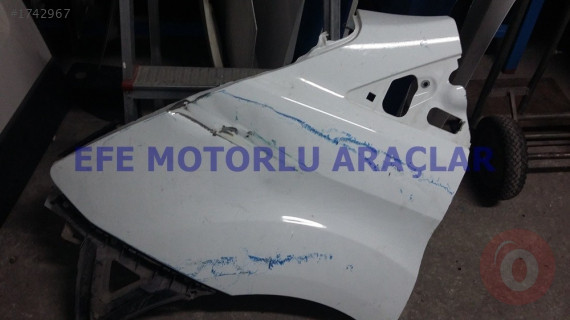 Ford Custom Sağ Ön Çamurluk