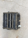 AUDİ Q7 FAN KUTUSU 7L0815357