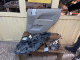 FORD FİESTA SAĞ ARKA KAPI HOPARLÖRÜ 2002-2008 MODEL