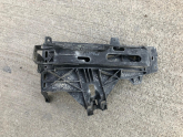 BMW F10 SAĞ FAR ALT BRAKETİ