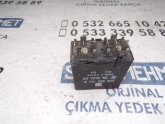 ÇIKMA 028906124E 05340403 VW CADDY 2003 SİGORTA RÖLESİ