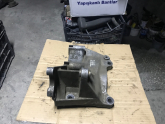 Renault / Trafic / Motor / Bağlantı Braketi / Çıkma Parça