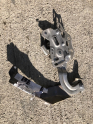 MERCEDES W205 KAPUT MENTEŞESİ ÖN SAĞ A2058800928