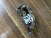 RENAULT 21 MOTOR KAPUT MENTEŞESİ ORJİNAL ÇIKMA