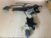BMW I F21 SOL ÖN CAM KRİKOSU