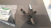 MERCEDES C W205 ÖN TAMPON BRAKETİ SAĞ FAR AYAĞI 2056203501 S