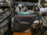 Oto Çıkma Parça / Mekanik / Kapı Döşemesi / Audi / A4 / Çıkma Parça 