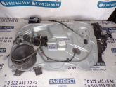 ÇIKMA FORD CMAX SAĞ ÖN CAM KİRKOSU