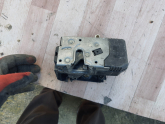 13203899C OPEL CORSA C SOL ÖN KAPI KİLİDİ