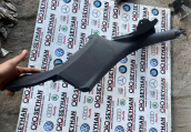 8V4867768B audi A3 sportback sağ arka koltuk yan kaplaması