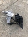 MERCEDES W253 ÖN SOL YAN RADYATÖR DESTEK BRAKETİ A2536210600