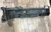 MERCEDES W205 C-CLASS DİZEL RADYATÖR SAĞ BRAKETİ A0995040240
