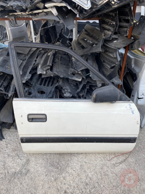 Mazda 626 sağ ön kapı