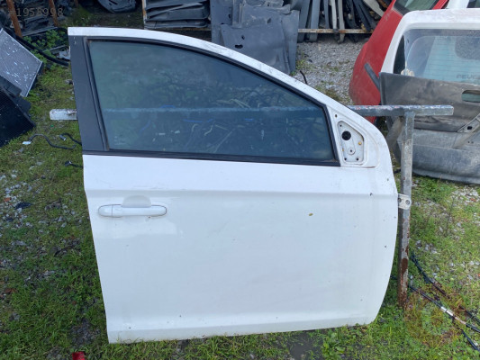 HYUNDAİ İ20 SAĞ ÖN KAPI