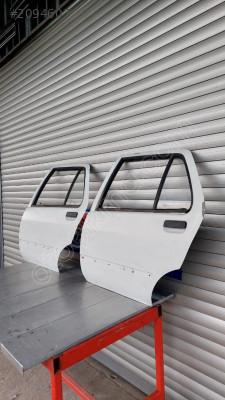 RENAULT CLİO 1 BEYAZ SOL ARKA KAPI-ÇITA KAPI KOLU CAM