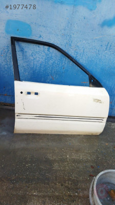 mazda 323 sağ ön kapı