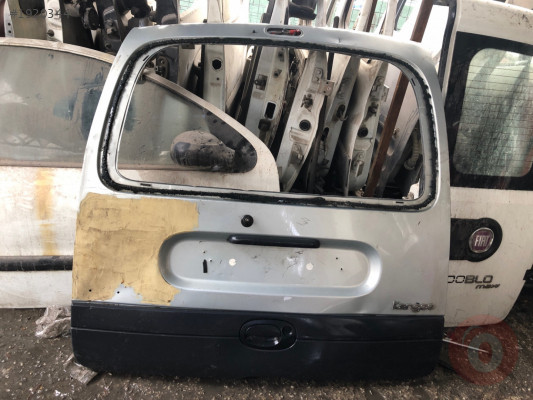 RENAULT KANGO BAGAJ KAPAĞI
