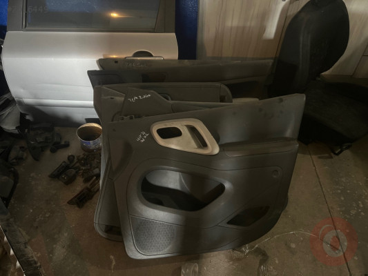 Peugeot çıkma kapı döşemesi