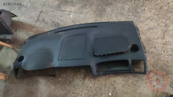 2003 TOYOTA VERSO ÜST GÖĞÜS
