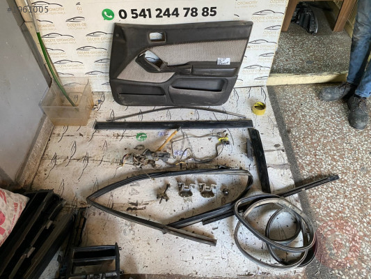 MİTSUBİSHİ LANCER SAĞ ÖN KAPI ÇITASI 1990 MODEL ORJİNAL
