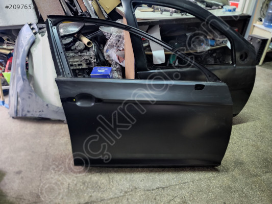 PASSAT SAG ÖN KAPI SIFIR B8 B8.5