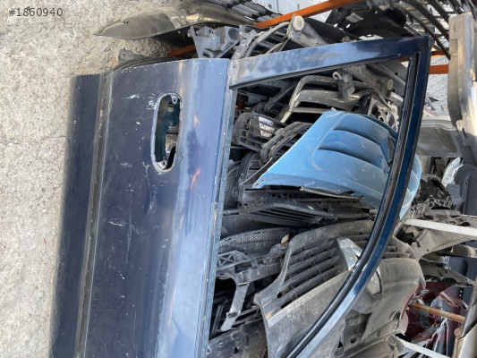 Mitsubishi Karizma Sağ Ön Kapı