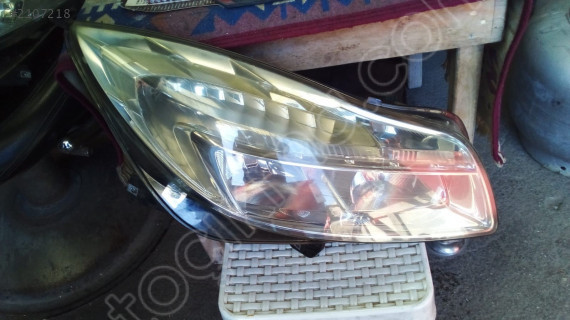 opel insignia sağ ön far