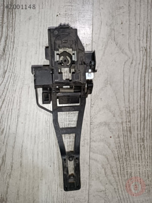 Ford focus 3 sağ ön kapı kolu braketi