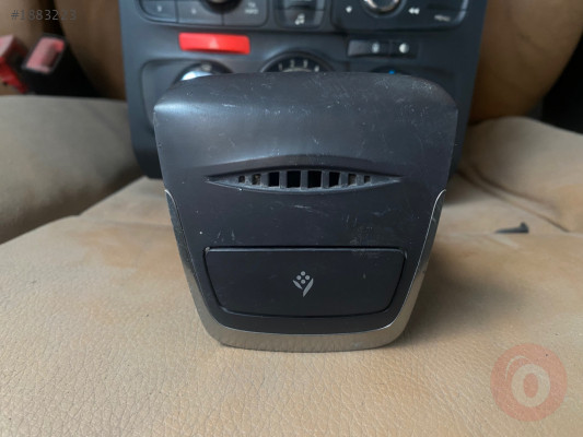 Renault Latitude Araç Parfümlüğü