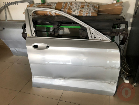 MERCEDES W213 SAĞ ÖN KAPI A2137220249