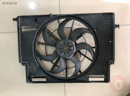 VOLVO XC40 FAN 32222109